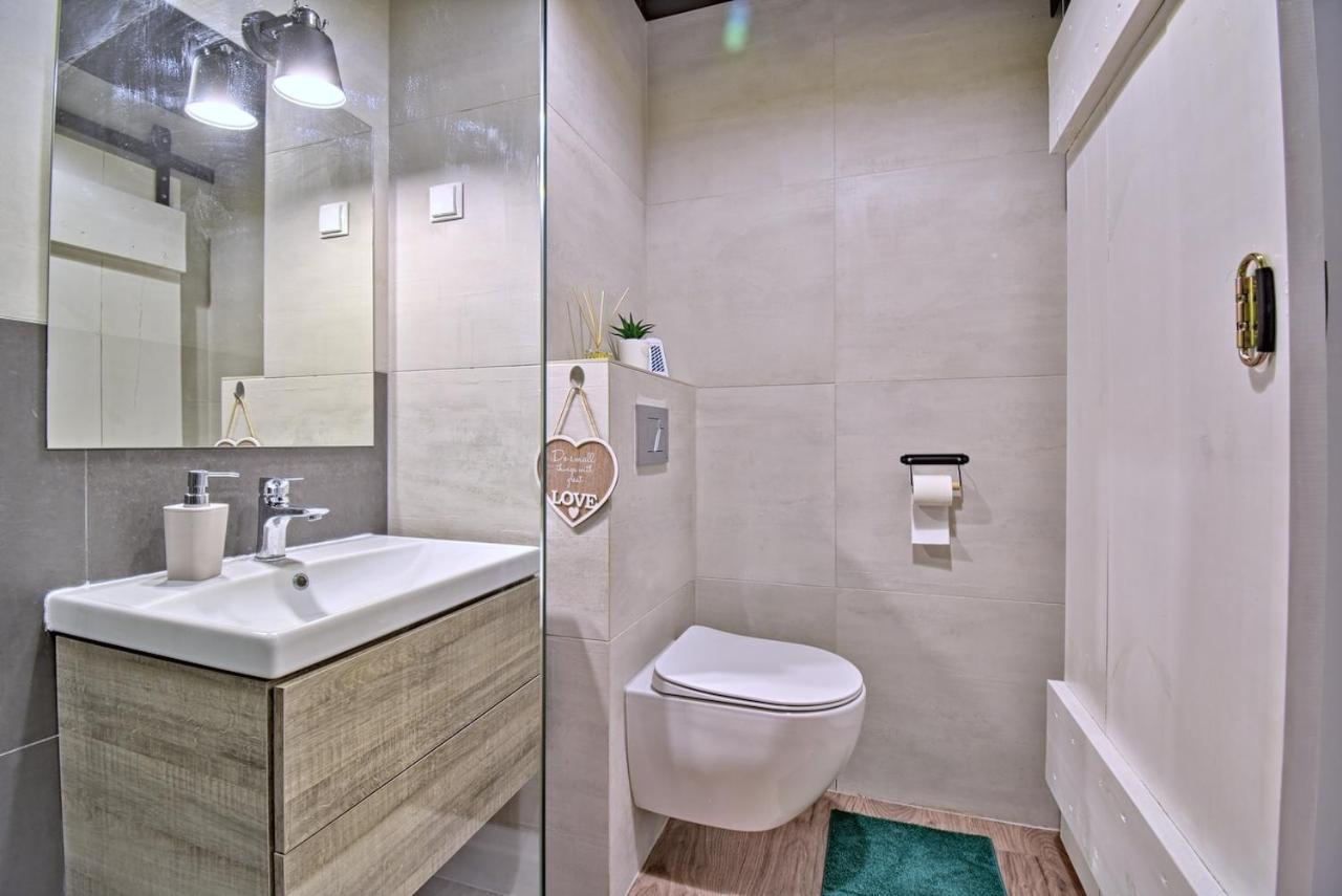 Miejsko Tu - Opera #134 Appartement Olsztyn  Buitenkant foto